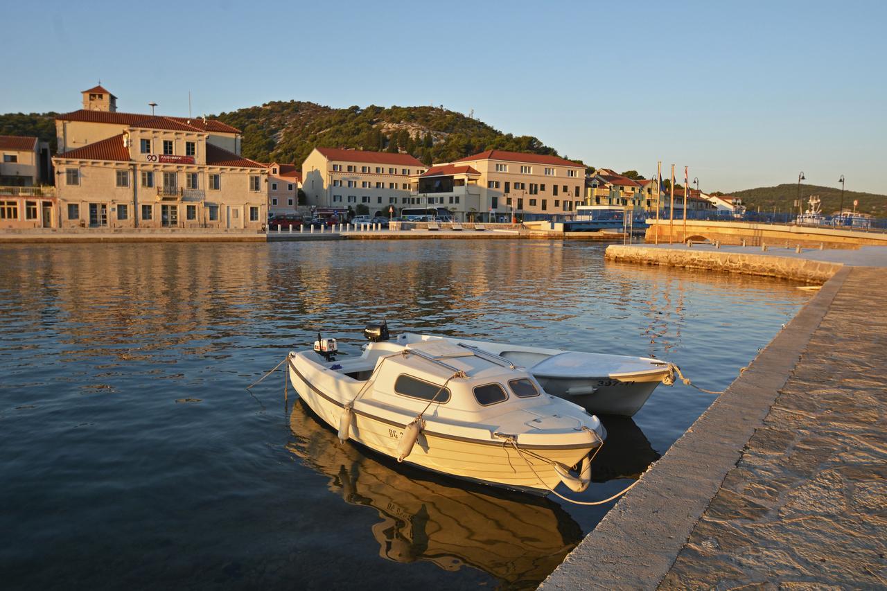 Hotel Borovnik Tisno Extérieur photo
